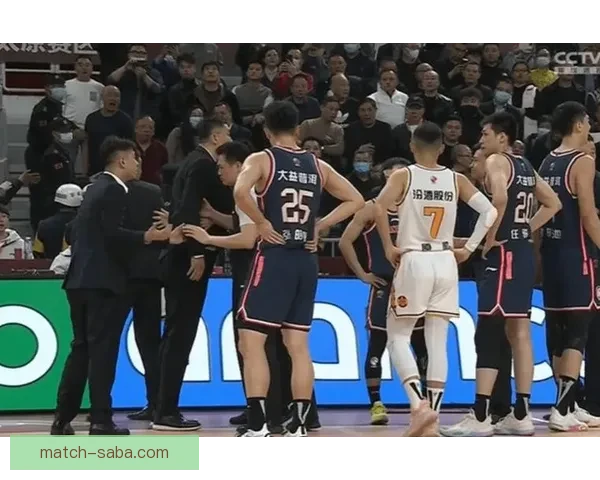 U16国少惨败夜冲突升级助教锁喉新星追骂推搡场面失控